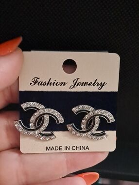 Fashion Jewelry Silver Crystal Interlocking Logo Stud Earrings